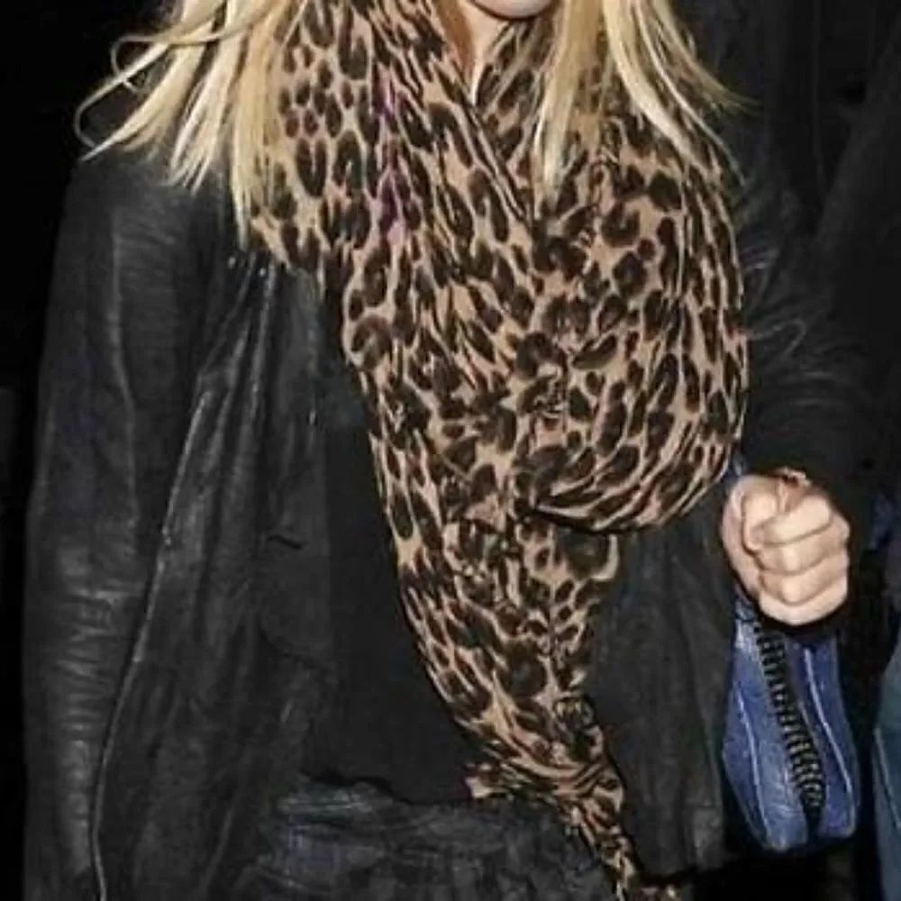 Pretty Brown Black Leopard Print Scarf